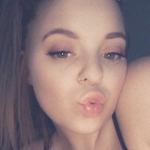 Meet your Posher, Marissa